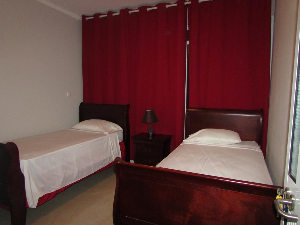 Bed and Breakfast Residencial Girassol, Lda São Filipe Zewnętrze zdjęcie