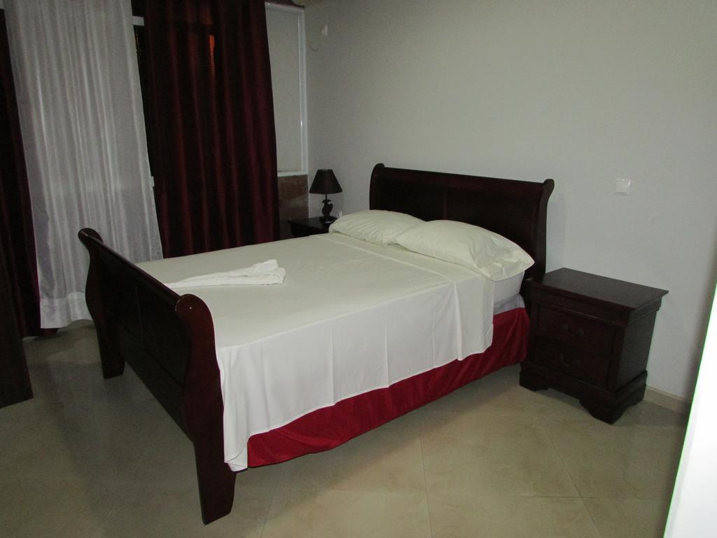 Bed and Breakfast Residencial Girassol, Lda São Filipe Zewnętrze zdjęcie