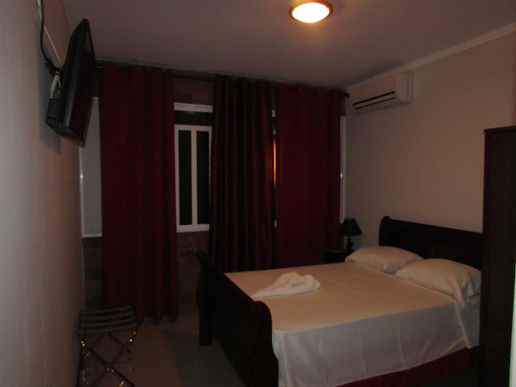 Bed and Breakfast Residencial Girassol, Lda São Filipe Zewnętrze zdjęcie