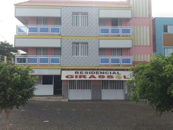 Bed and Breakfast Residencial Girassol, Lda São Filipe Zewnętrze zdjęcie